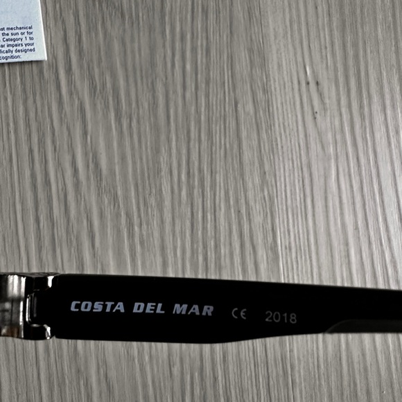 NEW Costa South Point 580G Polarized Blue Mirror Aviator Sunglasses Gunmetal - Picture 3 of 7